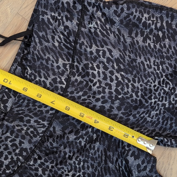 Danskin Cropped Animal Print Leggings Size S - Picture 6 of 7
